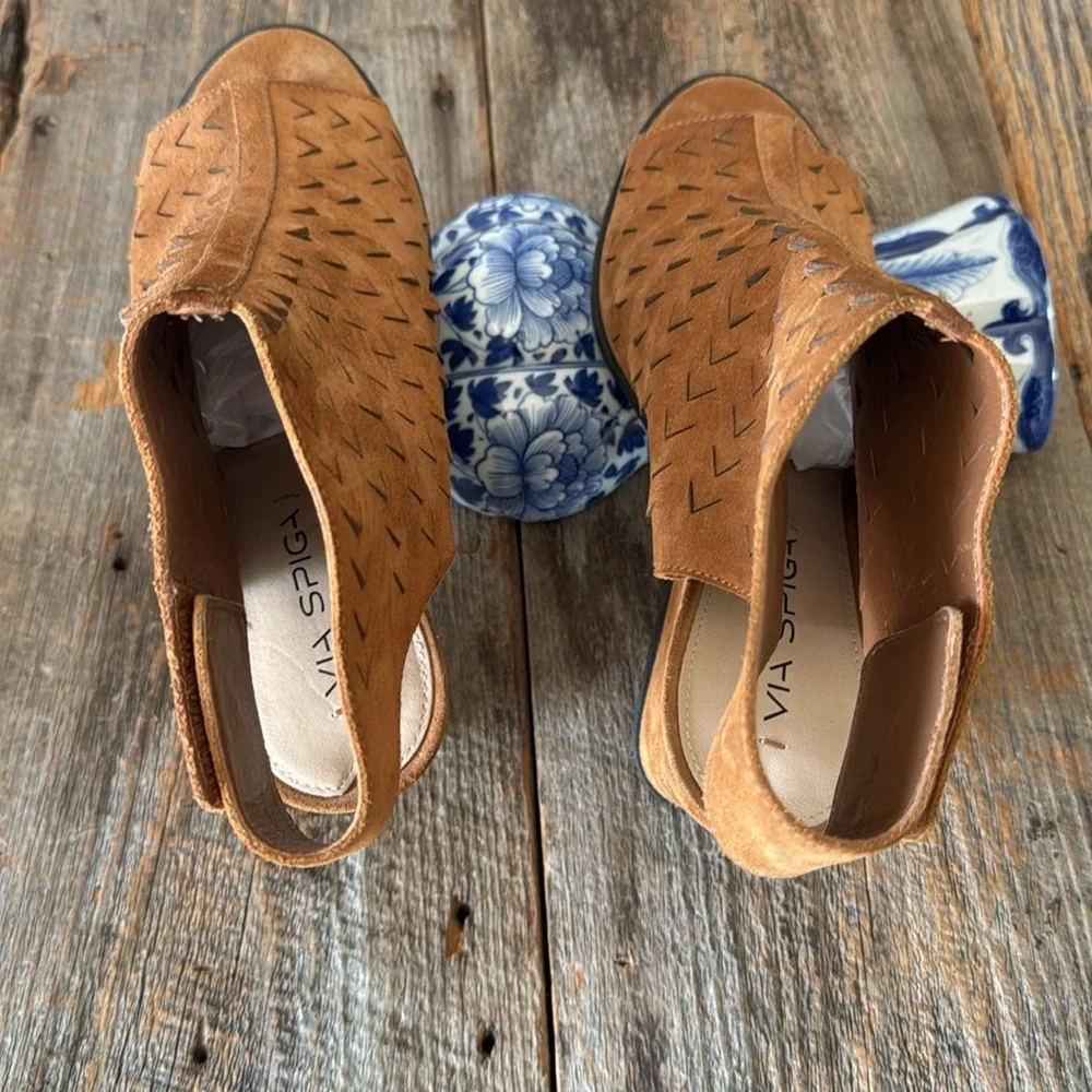 Via Spiga Leatrice Suede Wedge Sandals Size 7.5M